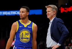 HLV Steve Kerr thích thú với luật "chống câu lỗi", Stephen Curry vẫn cố gắng làm quen
