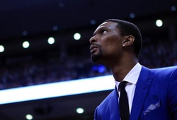Dạo quanh NBA 22/12: Cầu thủ thấp nhất lịch sử thành huyền thoại?