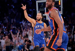 Jalen Brunson ghi 44 điểm, New York Knicks đáp trả đanh thép màn "gáy sớm" của Indiana Pacers