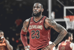 LeBron James cạn lời với đồng đội sau trận thua ngược