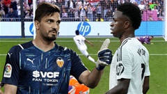 Thủ môn của Valencia tố Vinicius quịt nợ vụ cá cược phạt đền