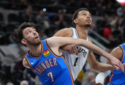 Victor Wembanyama thắng cuộc chiến của những "kỳ lân" của NBA: Danh hiệu Rookie of The Year đến gần?