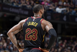 Ngả mũ bái phục LeBron James