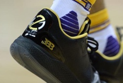 Tại sao Lonzo Ball không chọn giày thửa Big Baller Brand?
