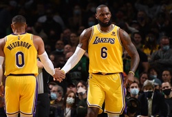 Bị bào sức đến 3 hiệp phụ, LeBron James và Lakers gục ngã trước Sacramento Kings