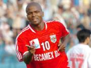 B. Bình Dương đưa công thần Philani trở lại V-League