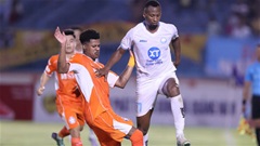 V.League: Kẻ khôn ngoan và người biết chờ thời