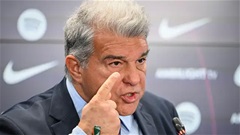Barca bị hạ quỹ lương, Olmo và Pau Victor có nguy cơ ngồi ngoài tới hết mùa