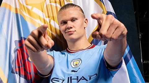 Haaland cũng tầm tầm Vlahovic