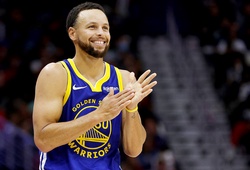Stephen Curry phá kỷ lục 3 điểm của chính mình, tiếp tục cùng Golden State bay cao