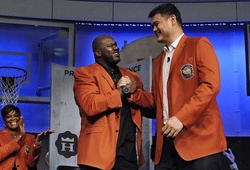 Shaquille O'Neal gửi lời xin lỗi Yao Ming vì... sợ bố!