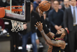 King James trở lại và lợi hại như xưa