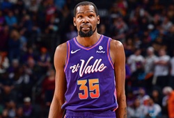 Kevin Durant đáp trả tin đồn lục đục với Phoenix Suns bằng triple-double 16 kiến tạo