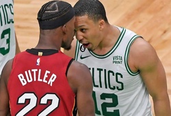 Pha cà khịa của Grant Williams với Jimmy Butler tại Game 2: Sai người, sai thời điểm