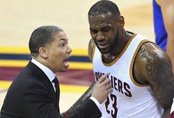 Tyronn Lue muốn LeBron James và Kevin Love phải “lên đồng” sớm hơn
