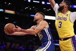 Stephen Curry lập triple-double, cùng Warriors lội ngược dòng ngoạn mục trước Lakers