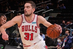 Bị trade chỉ với 1 tin nhắn, hậu vệ người Séc chỉ trích Chicago Bulls