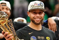 Vì sao Giannis Antetokounmpo gọi Stephen Curry là cầu thủ xuất sắc nhất hiện nay?