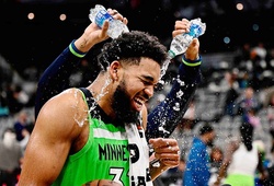Karl-Anthony Towns phá kỷ lục với trận đấu 60 điểm, tiến gần đến Playoffs cùng Timberwolves