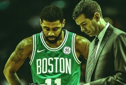 HLV Brad Stevens và Kyrie Irving bàn nhau cách đánh bại Cavaliers