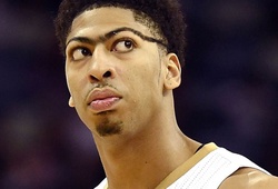 Ảo thuật cạo lông mày của Anthony Davis cho nhiều fan ăn vố lừa