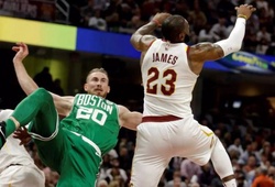Tin NBA 14/12: Gordon Hayward đã có thể đi lại