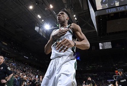 Trên cơ về kinh nghiệm, Milwaukee bình tĩnh đưa Series đến Game 7
