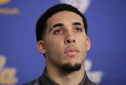 Em trai Lonzo Ball có thể vào NBA nếu không thi đấu tại NCAA?