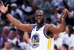 Giẫm lên ngực đối phương, Draymond Green bị NBA treo giò vì hành vi phi thể thao