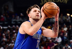 Luka Doncic thăng hoa cực độ với 50 điểm 15 kiến tạo, tặng quà Giáng Sinh buồn cho Phoenix Suns