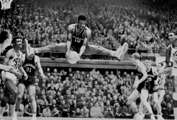 Top 5 cầu thủ toàn diện nhất lịch sử NBA: 4 "ông Vua" và một người rất không may mắn