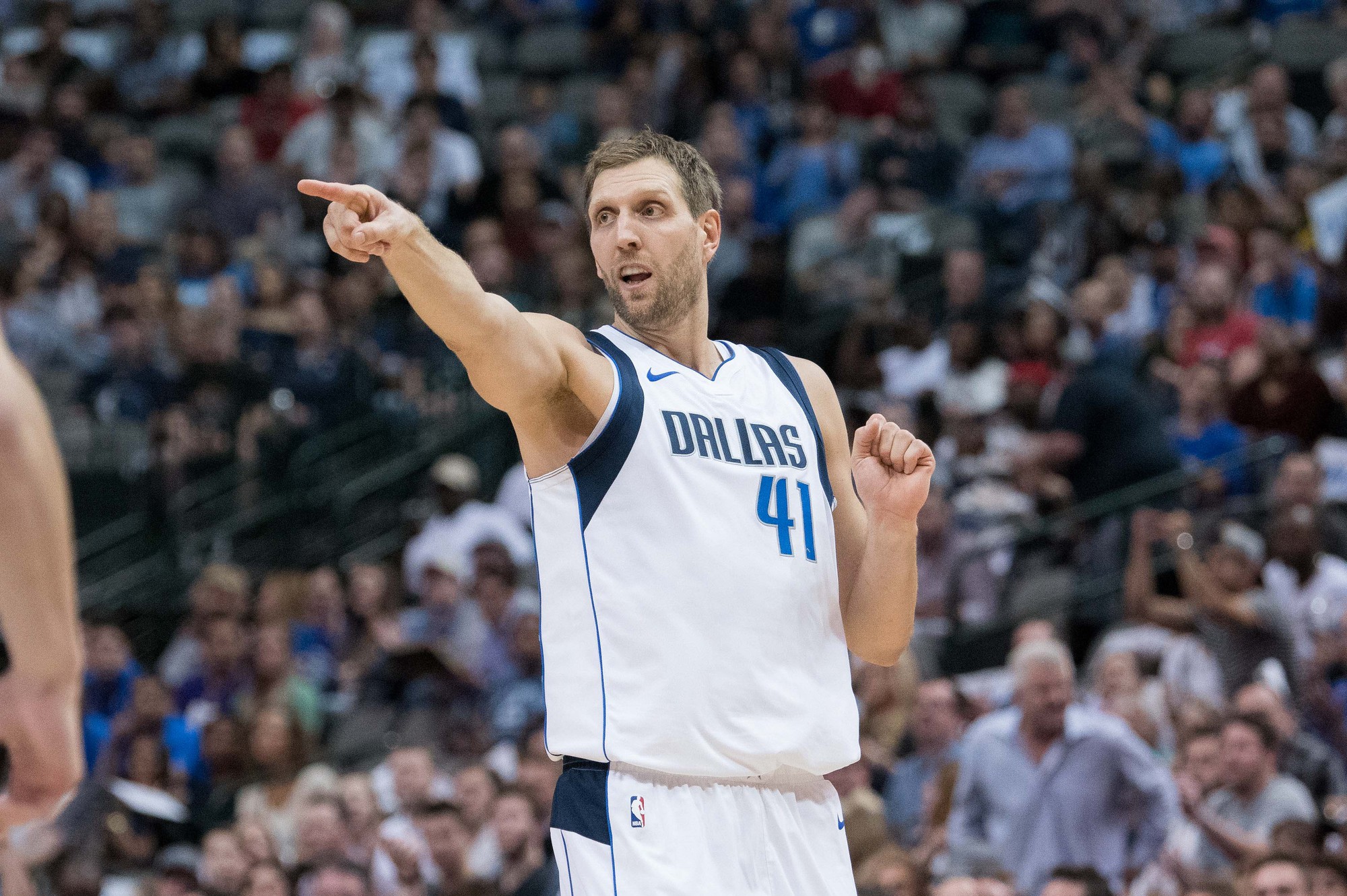 Nowitzki nhiều khả năng sẽ chơi thêm mùa thứ 21 tại NBA.