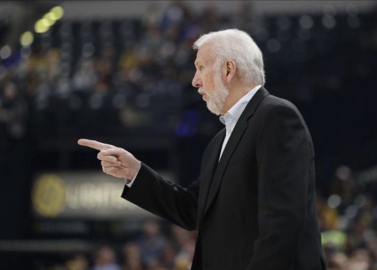 Tin NBA 6/11: Cột mốc vui mừng của Popovich đã lu mờ trước nỗi đau dành cho các nạn nhân vụ xả súng.