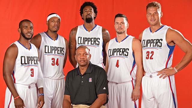 Từ trái qua: Chris Paul – Paul Pierce – DeAndre Jordan – J.J Redick – Blake Griffin và HLV Doc Rivers.