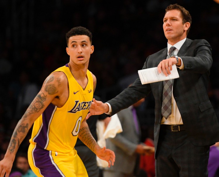 Tin NBA ngày 9/1: Kyle Kurma lên tiếng bênh vực HLV của mình.