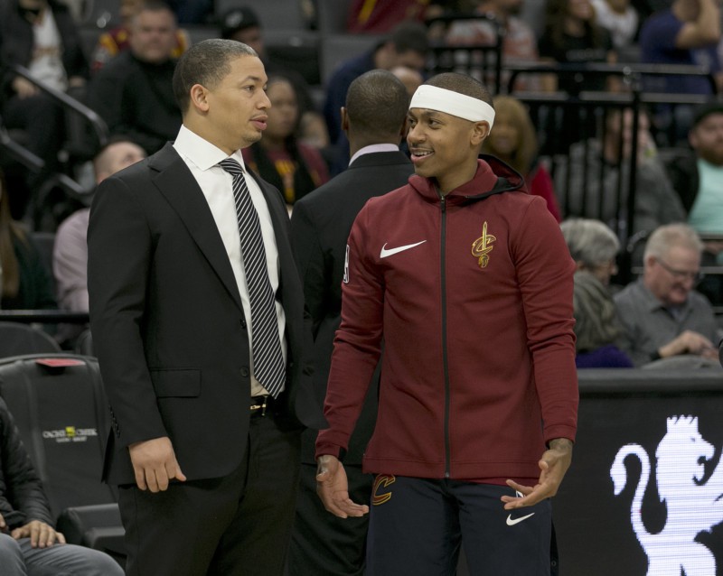 Isaiah Thomas và HLV Tyronn Lue