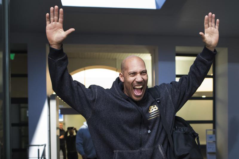 LaVar Ball rất được ủng hộ trong dự án JBA của ông.