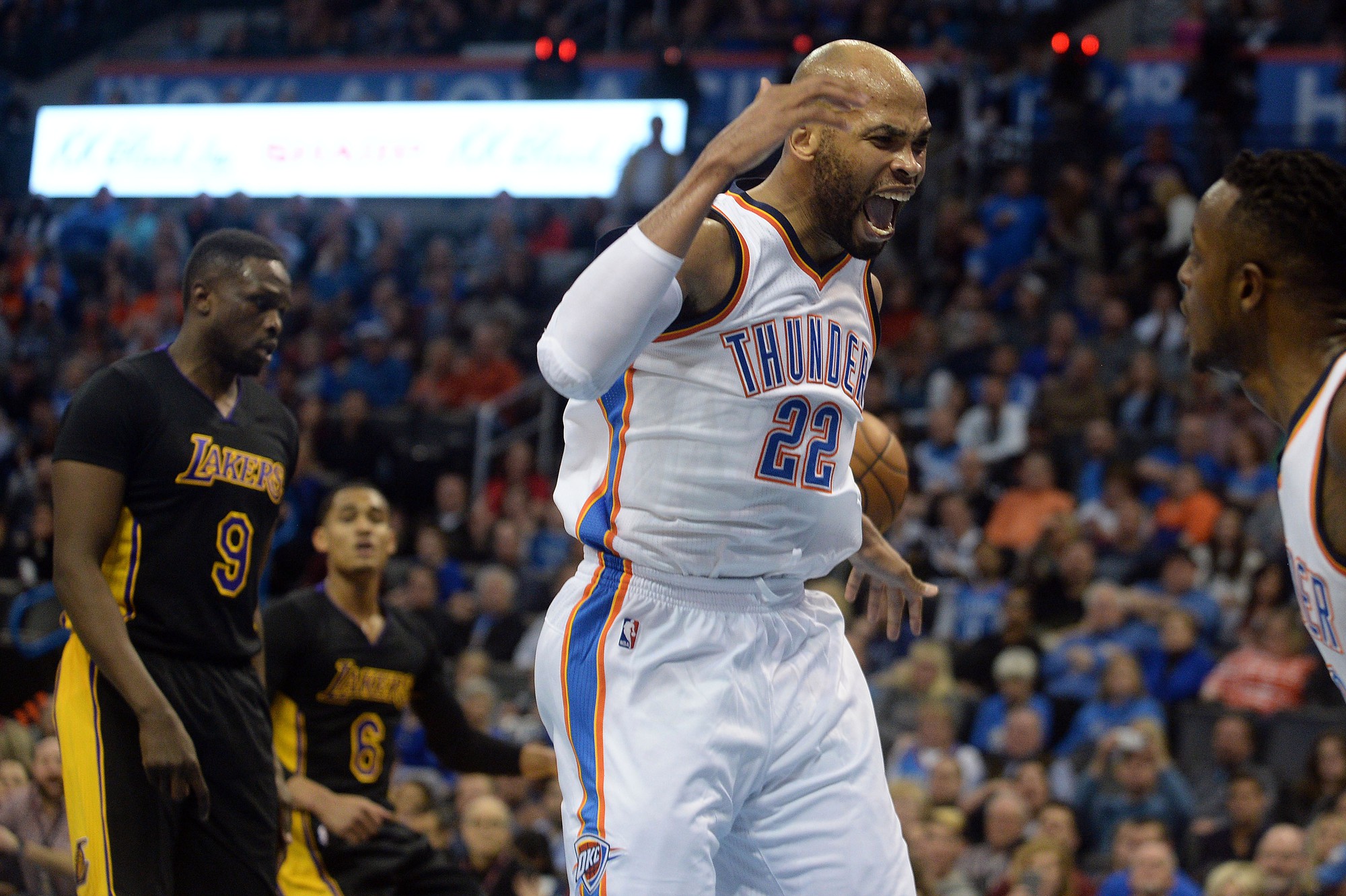 Taj Gibson gia tăng chất thép cho hàng thủ của Thunder t