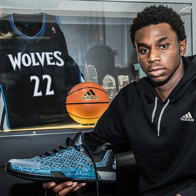 Andrew Wiggins chưa thuyết phục được Adidas