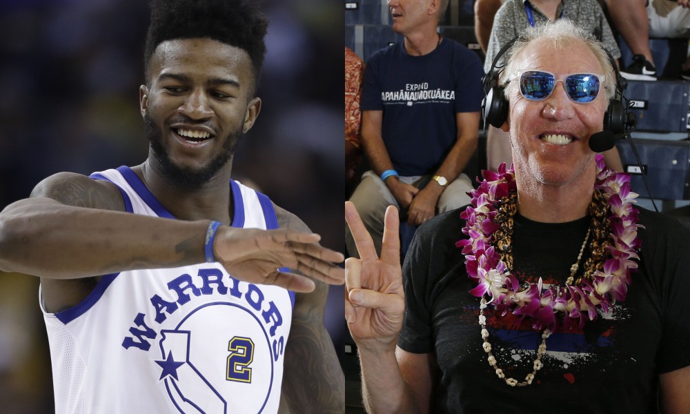 Jordan Bell (bên trái) đã tình cờ gặp gỡ Bill Walton.