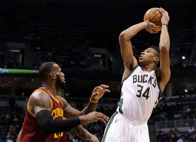 Ngôi sao trẻ “'Greek Freak” đã hoàn toàn làm lu mờ LeBron James.