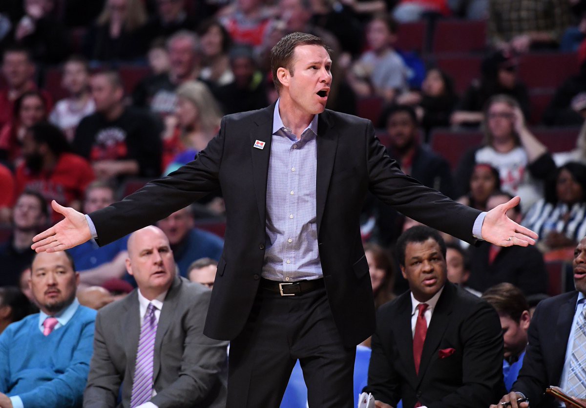 HLV Hoiberg bị đặt vào thế khó