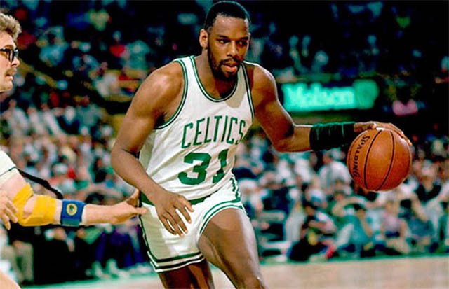 Danh hiệu MVP chung kết của Cedric Maxwell cũng được đánh giá là bất ngờ.