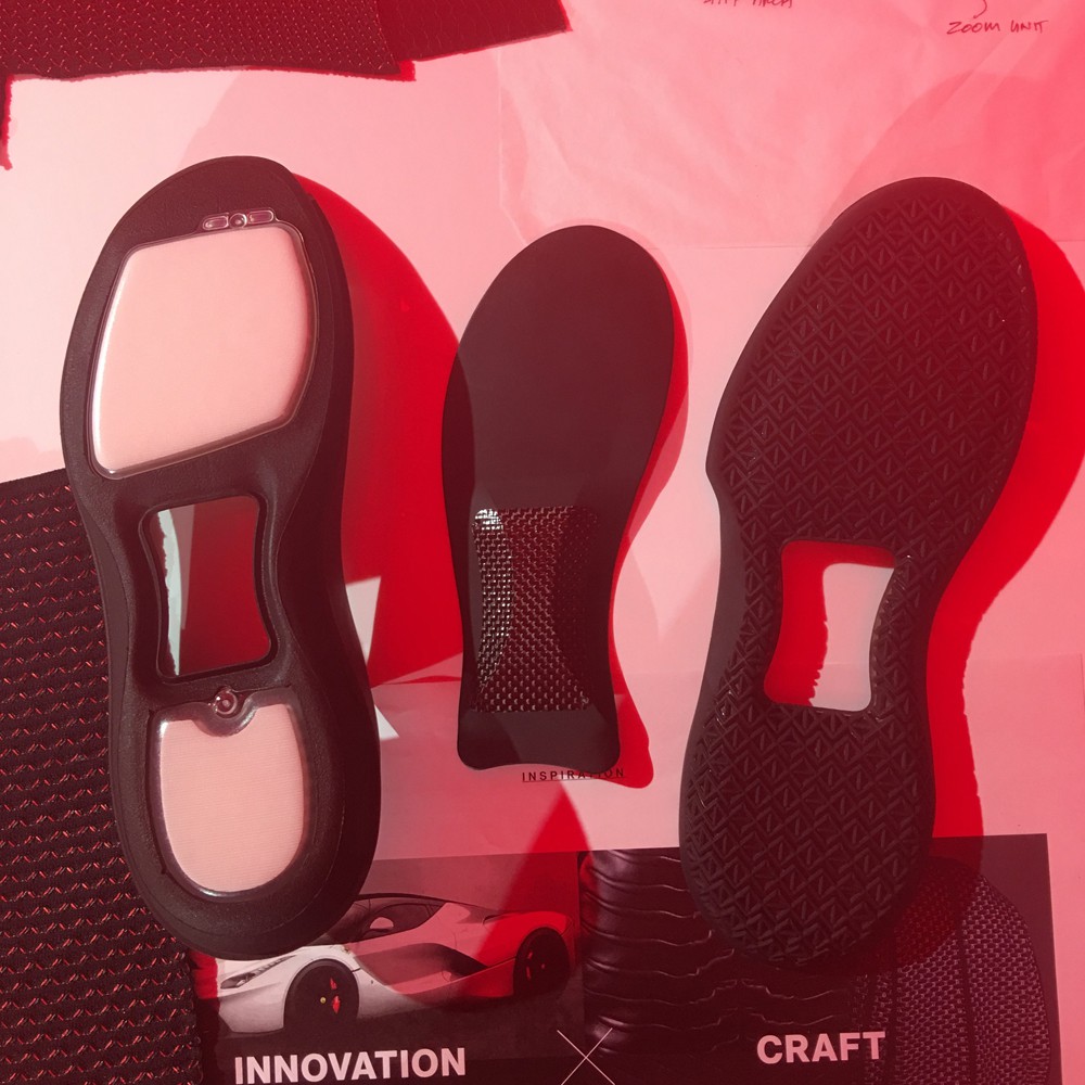 Bộ đệm và mặt đế của Jordan 32.