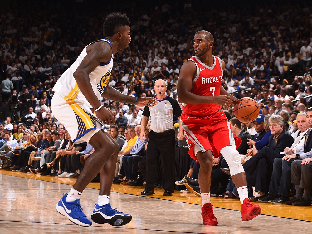 Chris Paul mới chỉ có vỏn vẹn 33 phút thi đấu chính thức trong màu áo Houston Rockets.