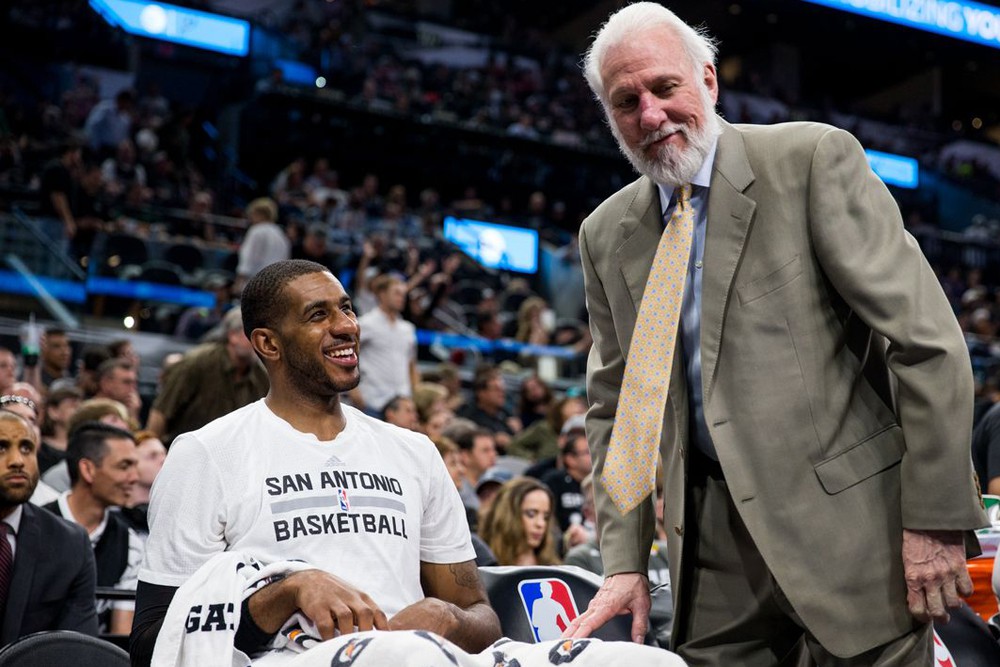 Vắng Kawhi Leonard, gánh nặng một lần nữa lại được HLV Gregg Popovich trao đến cho LaMarcus Aldrigde