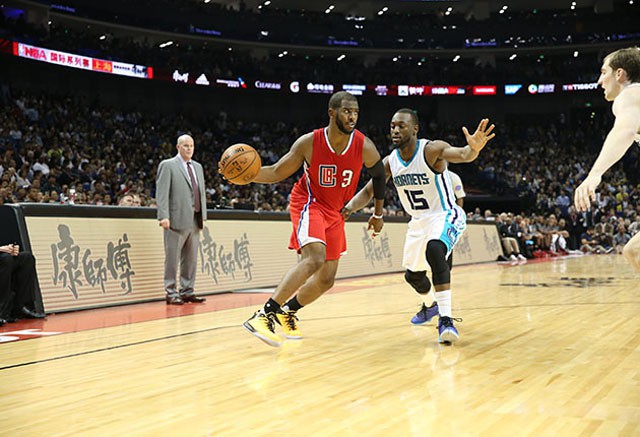 Khả năng qua người và đột phá rất nhanh của Chris Paul sẽ có lợi cho hàng công của Houston Rockets.