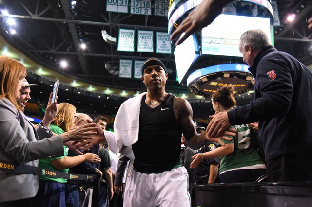 IT không ít lần sắm vai người hùng của TD Garden ở mùa giải vừa qua.