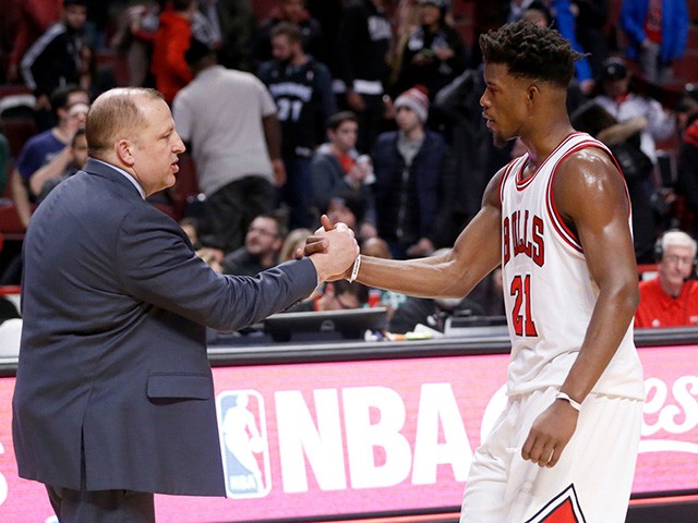 Về Minnesota, Butler sẽ được tái ngộ với người thầy cũ Tom Thibodeau.