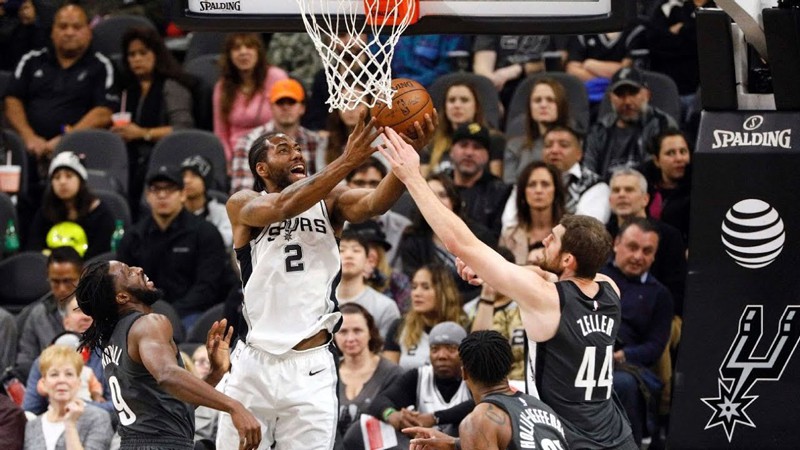  Kawhi Leonard trở lại và đang ghi trung bình 13,5 điểm trong 20 phút thi đấu.